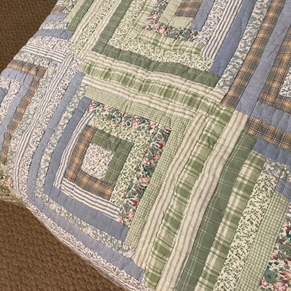 Beautiful Eddie Bauer Patchwork Quilt/Bedspread and 2 Pillow Shams - King Size - Picture 3 of 3